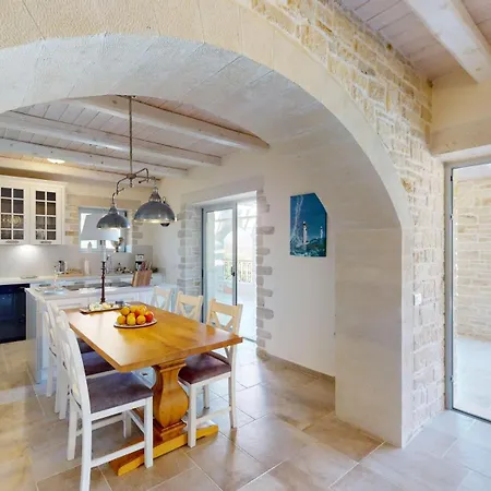 Lumidana Villa